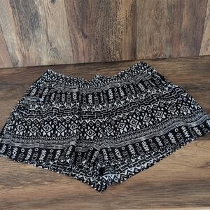 H&M Divided Black and White High Waist Dress Shorts 8